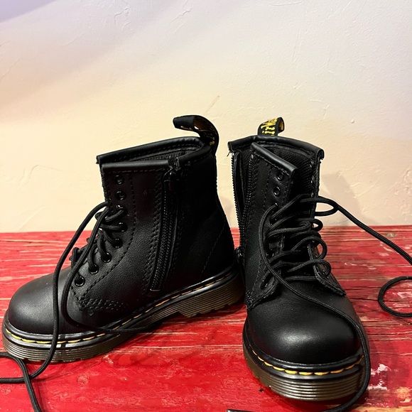 Dr. Martens Other - Dr Martens 1460 Toddler Size 7 Black Leather Side Zip Lace Up Boots Unisex